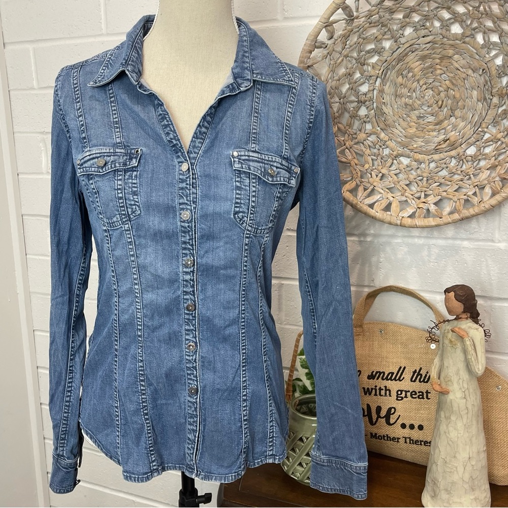 Women’s Denim Button Up Jacket Size Medium